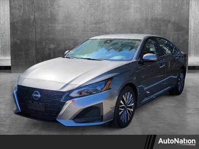 Used 2023 Nissan Altima 2.5 SV