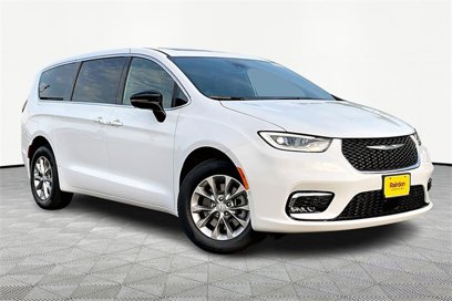 New 2026 Chrysler Pacifica Select