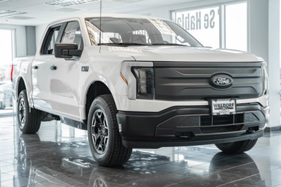 New 2024 Ford F150 Lightning Pro w/ Max Trailer Tow Package