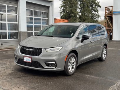 New 2025 Chrysler Pacifica Select