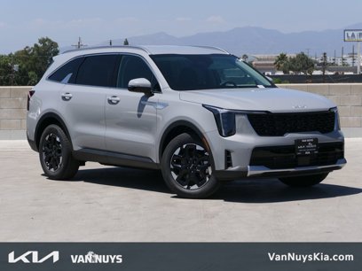New 2025 Kia Sorento S