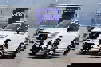 Certified 2022 Volvo XC60 B6 R-Design w/ Advanced Package