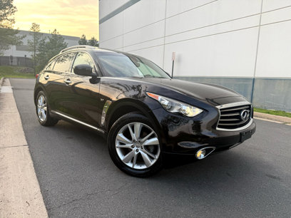 Used 2014 INFINITI QX70 AWD w/ Premium Package