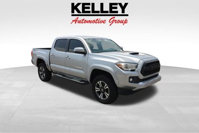 Used 2017 Toyota Tacoma TRD Sport w/ Premium & Technology Package