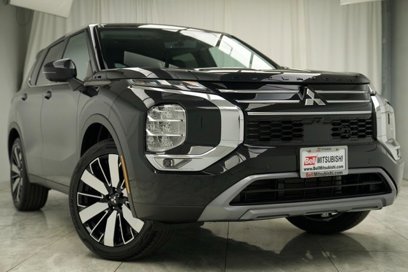 New 2025 Mitsubishi Outlander SE