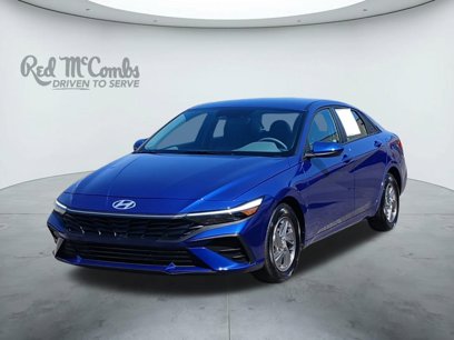 Used 2025 Hyundai Elantra SE