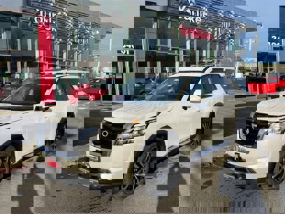 New 2025 Nissan Pathfinder Platinum w/ Cargo Package