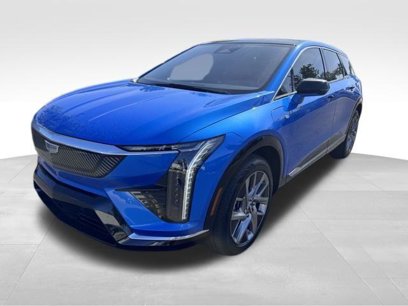 New 2025 Cadillac Optiq Luxury 1