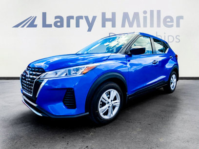 New 2025 Nissan Kicks Play S