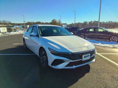 New 2025 Hyundai Elantra Limited
