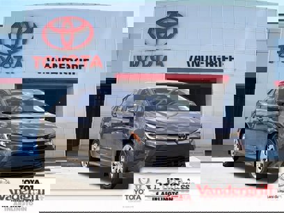 New 2025 Toyota Corolla LE