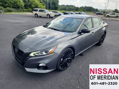 Used 2022 Nissan Altima 2.5 SR w/ Midnight Edition Package