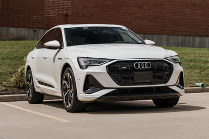 Used 2022 Audi e-tron Premium Plus w/ Premium Plus Package