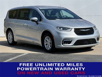 Used 2023 Chrysler Pacifica Touring-L