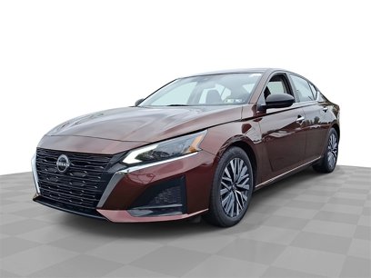 Used 2024 Nissan Altima 2.5 SV