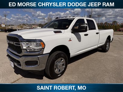 New 2024 RAM 2500 Tradesman w/ Chrome Appearance Group