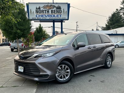 Used 2023 Toyota Sienna LE