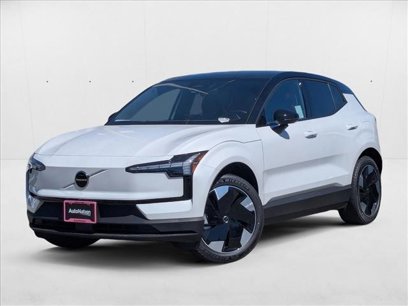 New 2025 Volvo EX30 Plus w/ Climate Package