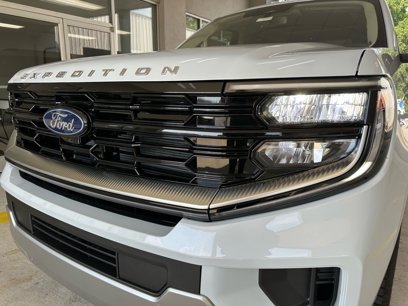 New 2025 Ford Expedition Platinum