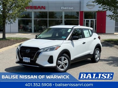 New 2025 Nissan Kicks Play S