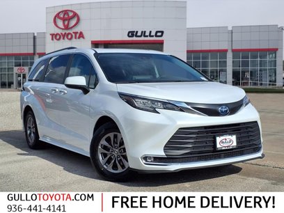 Certified 2023 Toyota Sienna XLE