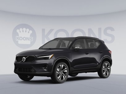 New 2026 Volvo XC40 B5 Plus w/ Protection Package Premier
