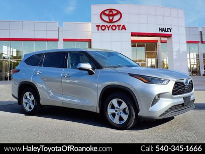 Certified 2022 Toyota Highlander LE
