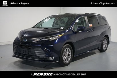 Used 2023 Toyota Sienna XLE