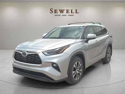 Used 2022 Toyota Highlander XLE