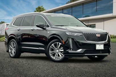 Certified 2025 Cadillac XT6 Premium Luxury