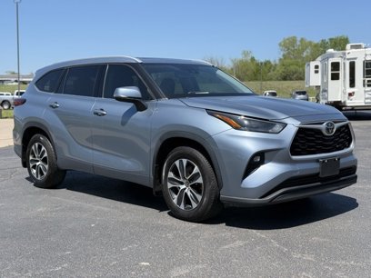 Used 2022 Toyota Highlander XLE