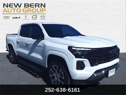 Used 2024 Chevrolet Colorado Z71 w/ Z71 Convenience Package 2