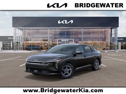 New 2025 Kia K4 LXS