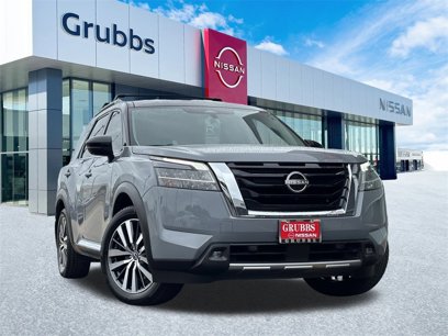 Certified 2022 Nissan Pathfinder Platinum w/ Cargo Package