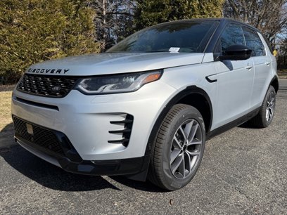 New 2025 Land Rover Discovery Sport Dynamic SE