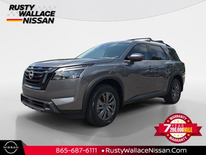 New 2025 Nissan Pathfinder SV w/ Black Appearance Package