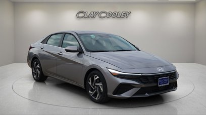 New 2025 Hyundai Elantra SEL