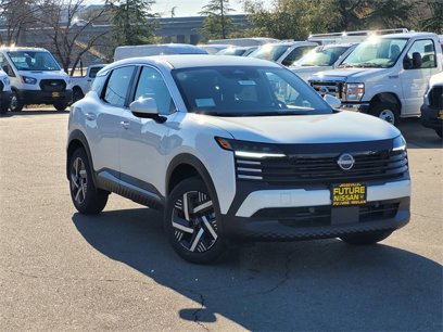 New 2025 Nissan Kicks SV