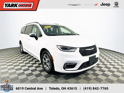 Used 2023 Chrysler Pacifica Limited