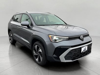New 2025 Volkswagen Taos SE