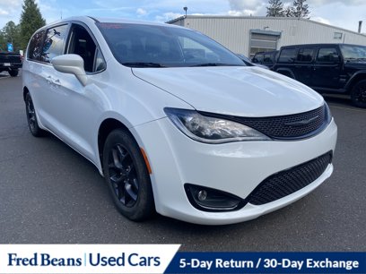 Used 2020 Chrysler Pacifica Touring w/ S Appearance Package