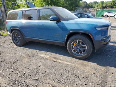 Used 2025 Rivian R1S Premium
