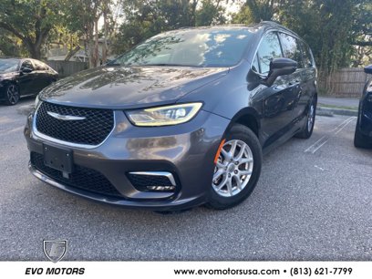 Used 2022 Chrysler Pacifica Touring-L