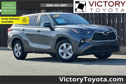 Used 2023 Toyota Highlander LE