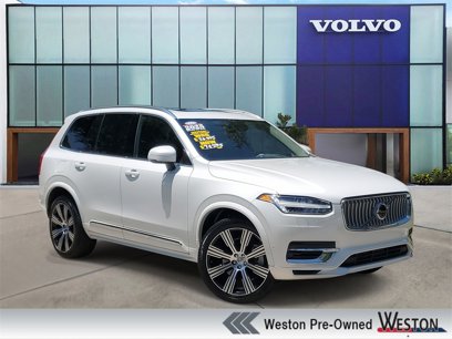 Certified 2025 Volvo XC90 T8 Ultra w/ Lounge Package