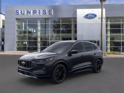 New 2025 Ford Escape ST-Line Elite w/ Class II Trailer Tow Package