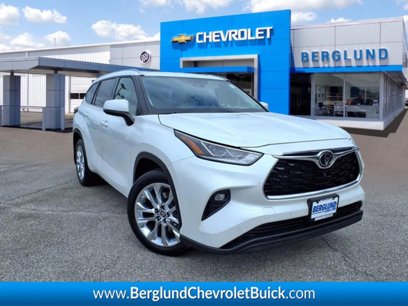 Used 2022 Toyota Highlander Limited
