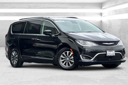 Used 2020 Chrysler Pacifica Touring-L Plus w/ Advanced Safetytec Group