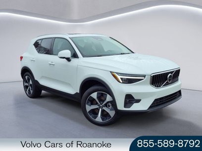 New 2025 Volvo XC40 B5 Plus w/ Protection Package Premier