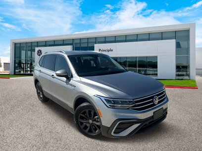 Certified 2024 Volkswagen Tiguan SE